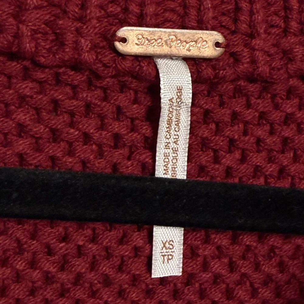 Free People Dream Cable Knit Sweater in Maroon Burgundy Cabernet